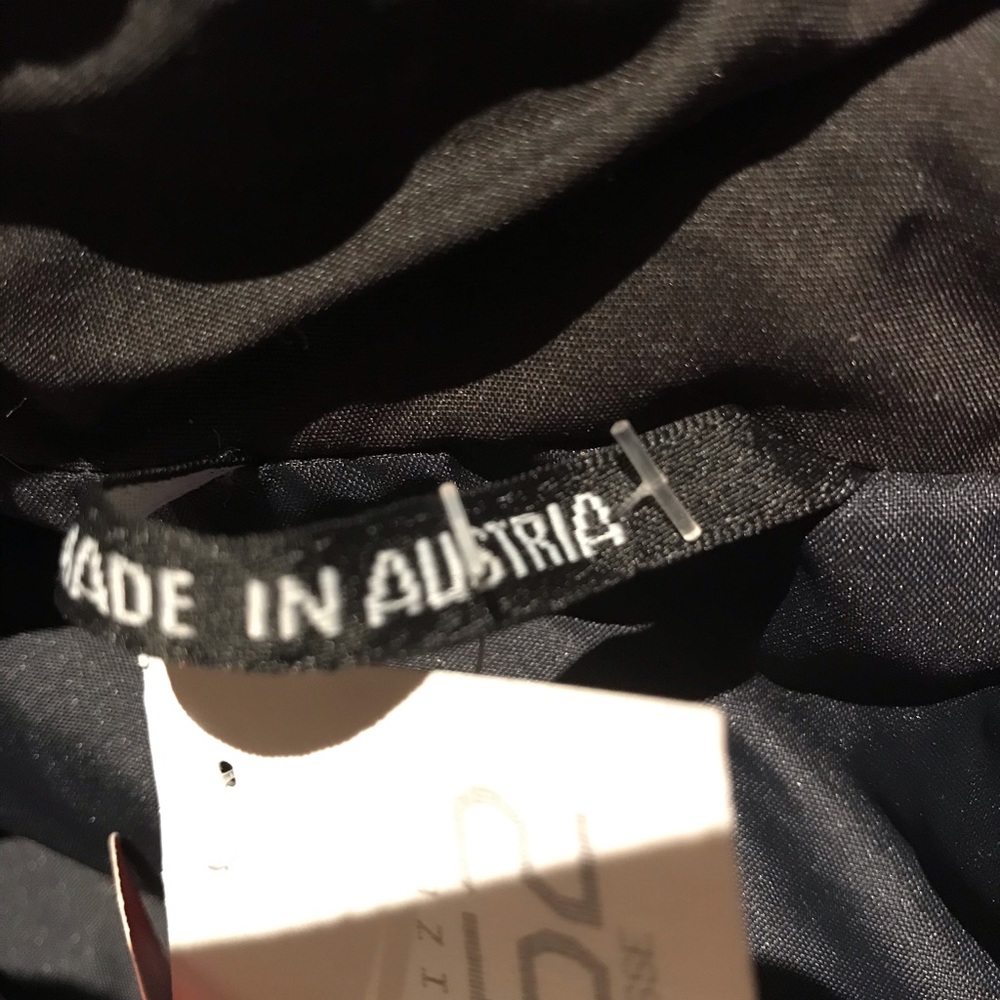 Ski Jacket - Picture 4 of 5